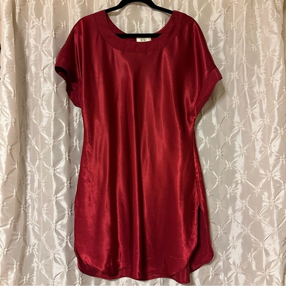Victoria’s Secret Vintage 90s Red Satin Night Gown Shirt Gold Label - Picture 1 of 9